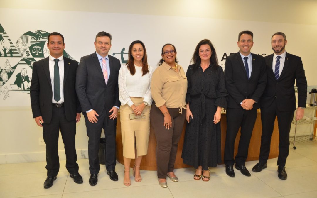 Associações Instituidoras de Minas Gerais promovem apresentação da JUSPREV.